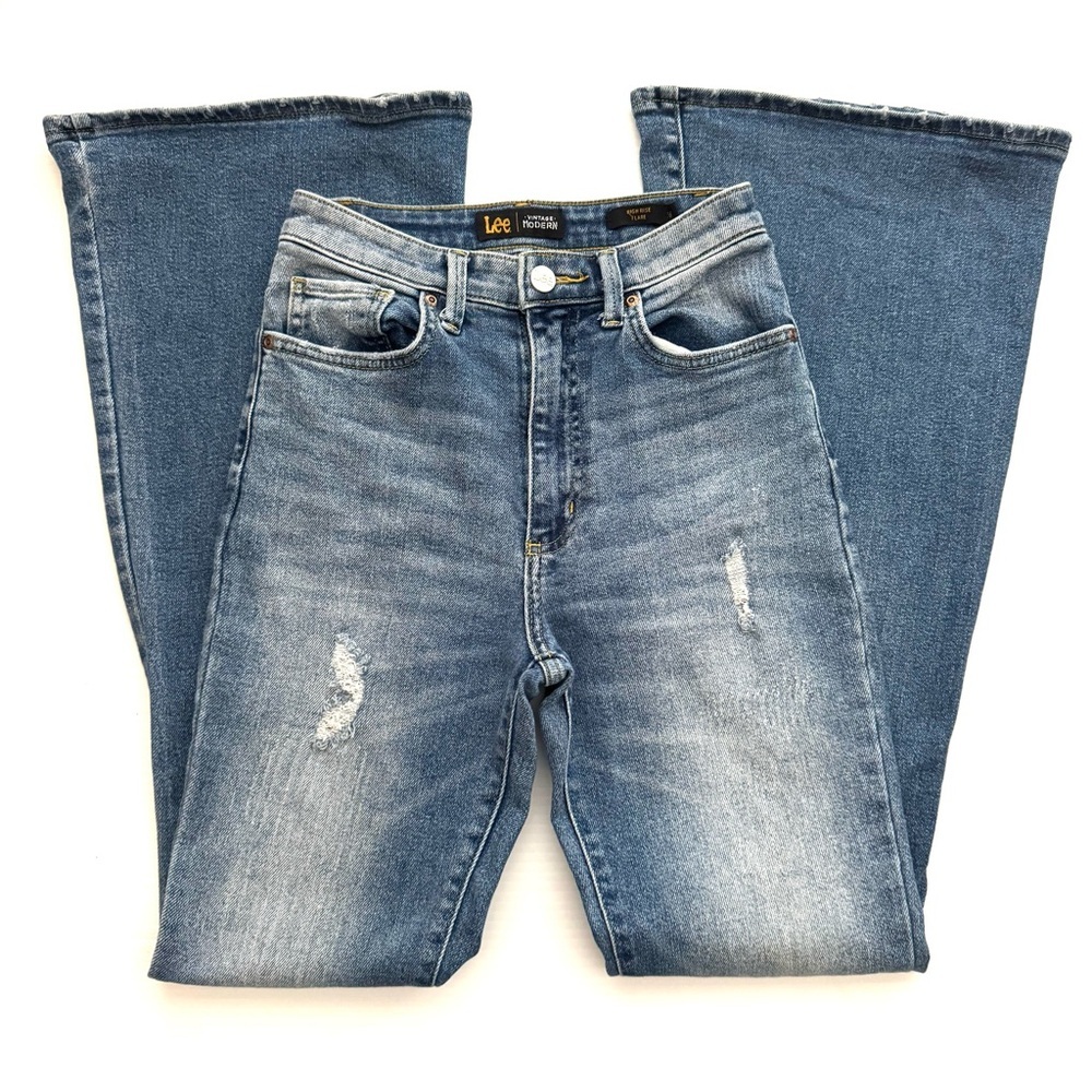Lee Vintage Modern High Rise Flare Distressed Jeans Size 26 - Picture 3 of 9